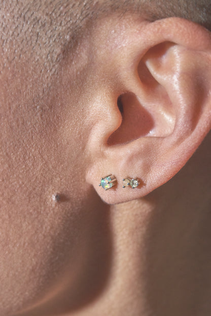 Mav Single Stone Earring in Fire Opal